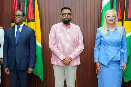 Връчване на акредитивни писма на посланик Елеонора Димитрова в Джорджтаун, Гаяна